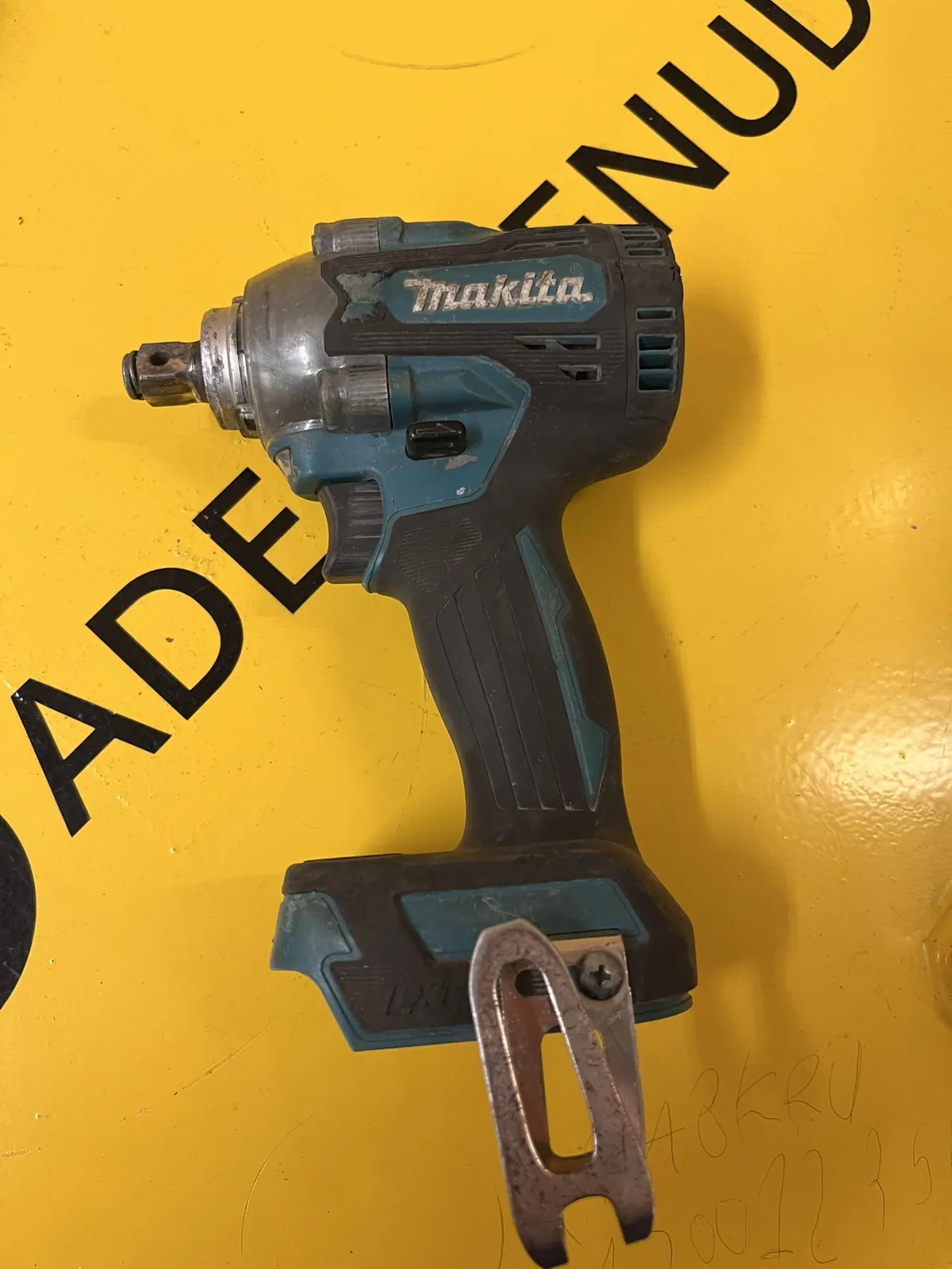 Аккумуляторный ударный гайковёрт Makita DHR243 | №6