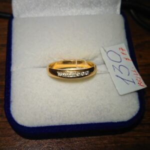 Kuld sõrmus teemantidega